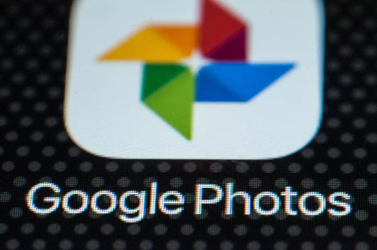 Reflecting on Memories: The Duality of Google Photos’ 2024 Recap