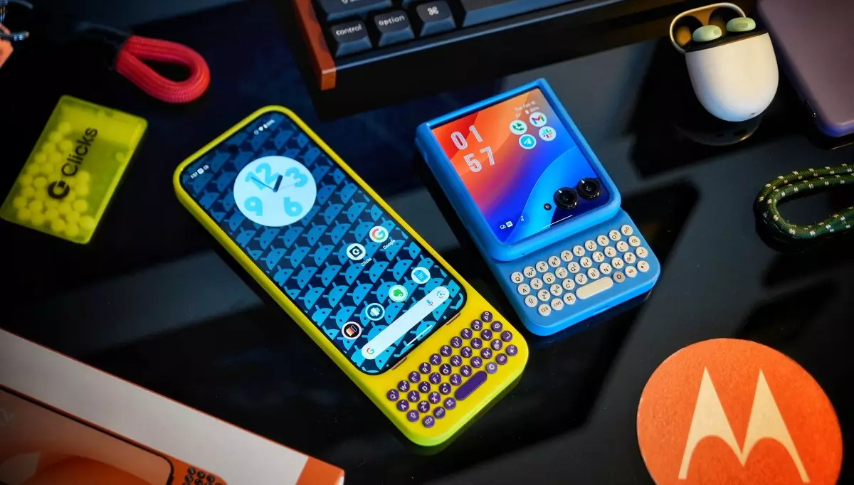 Clicks Introduces Nostalgic Physical Keyboards for Android Users