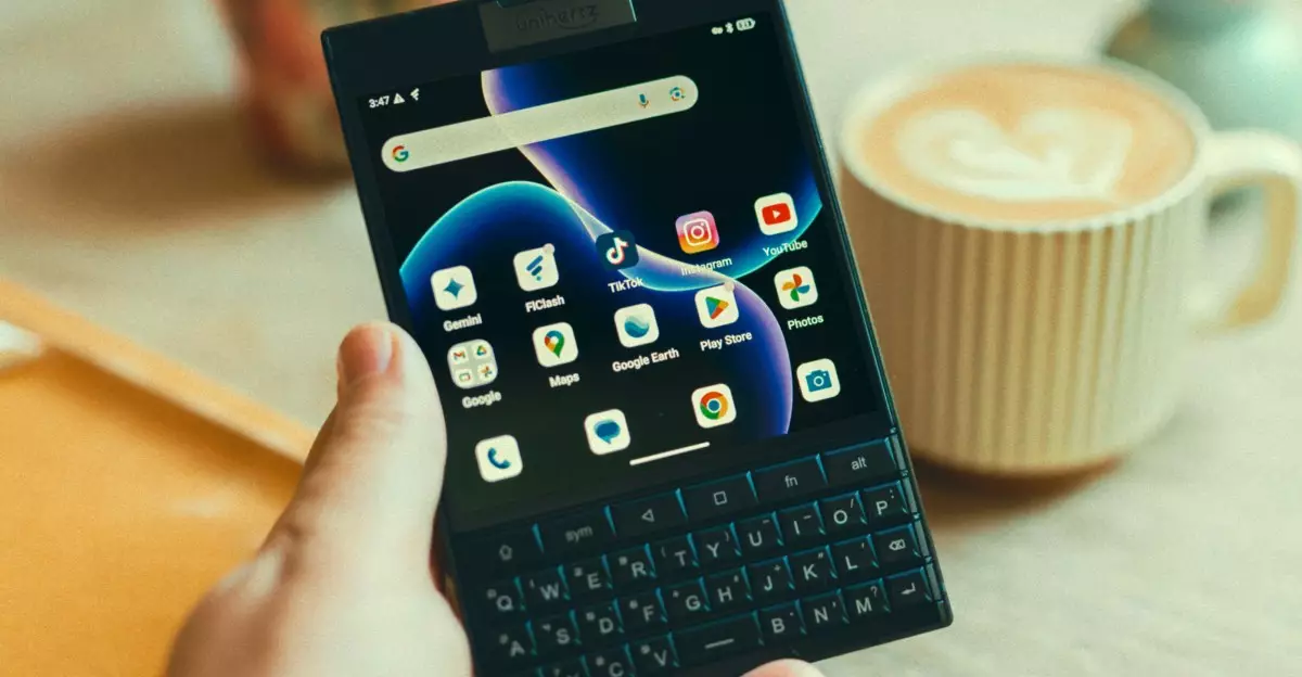 Transformative Tech: Unihertz Titan 2 Keyboard Phone Redefines Productivity